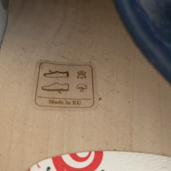 Clogs - Picture 3 of 7